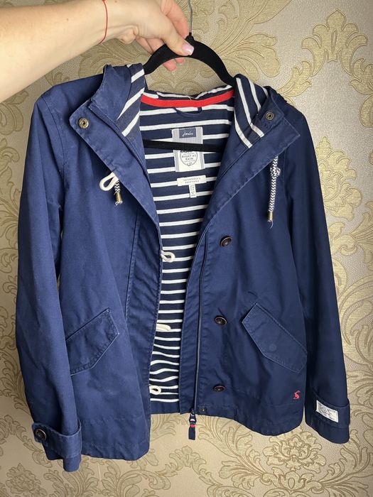 Осіння куртка жіноча в гарному стані від Waterproof & Breathable