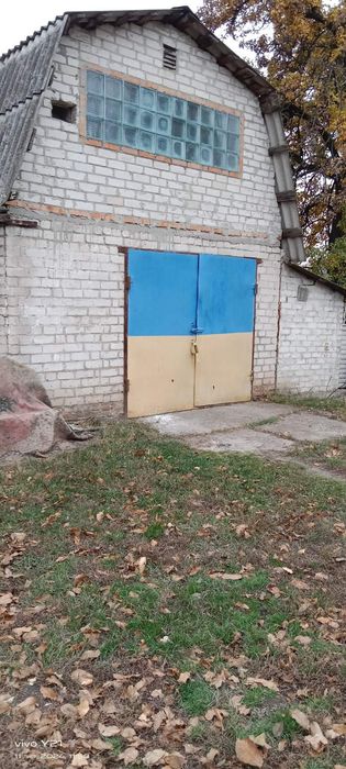 Продам будинок в селі Гомельске .