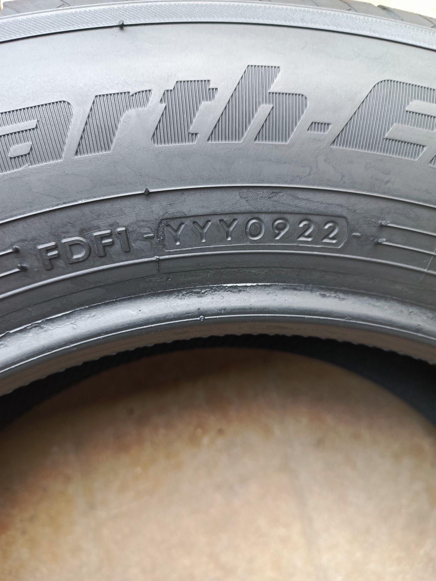 Opony 215/60/R16. 99V. Dot 0922r. YOKOHAMA.