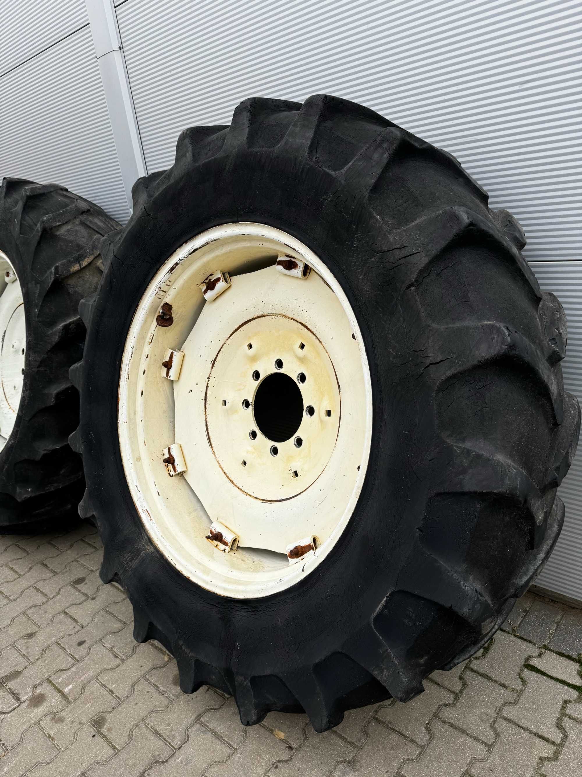 Kompletne koła 18.4-38 | Opony MICHELIN z felgami | np. 1224, 1614