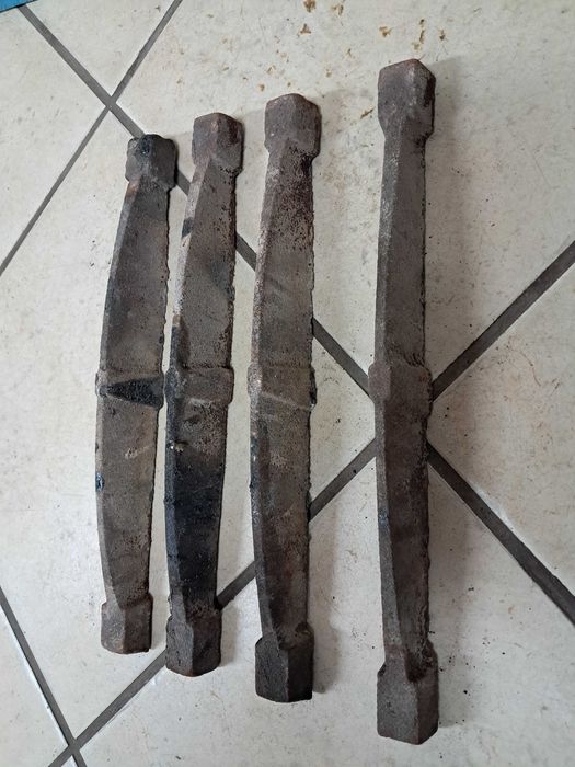 Ruszt piecowy żeliwny 4 szt.