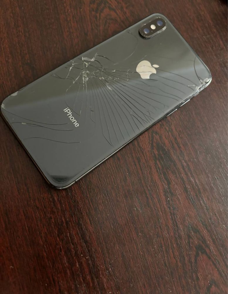 Sprzedam iPhone 10 X