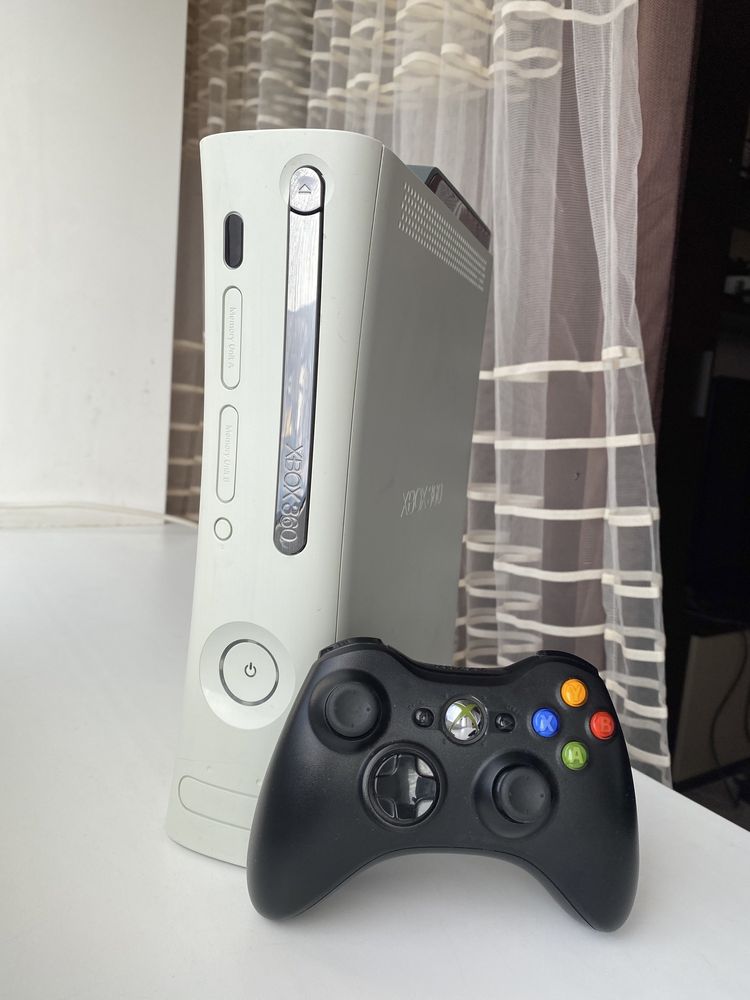 Продам xbox 360 +диски +HDD