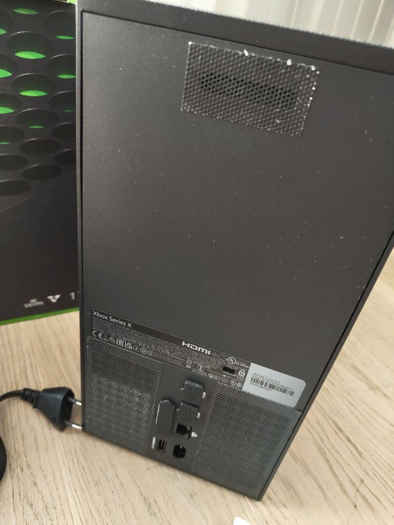 Sprzedam konsole Xbox Series X 1TB + gratisy