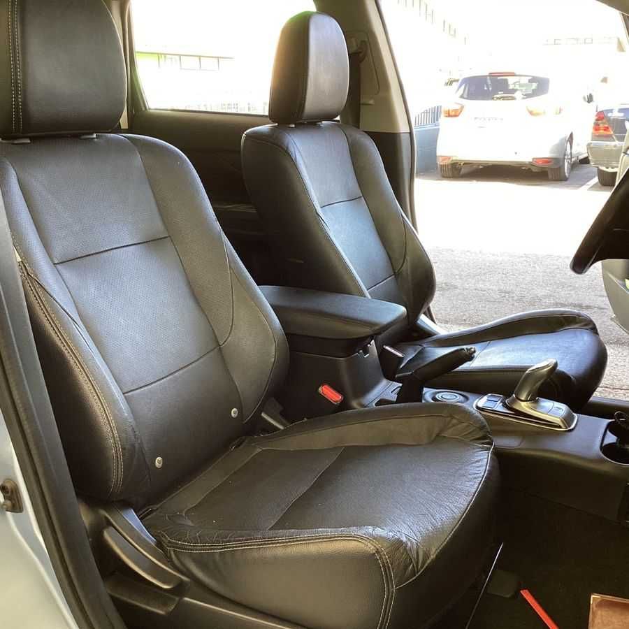 Mitsubishi Outlander PHEV Instyle 4WD 2014 — Híbrido Plug-in