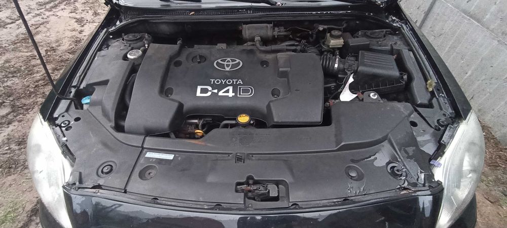 ćwiartka tył błotnik lewy  209 toyota avensis  t25