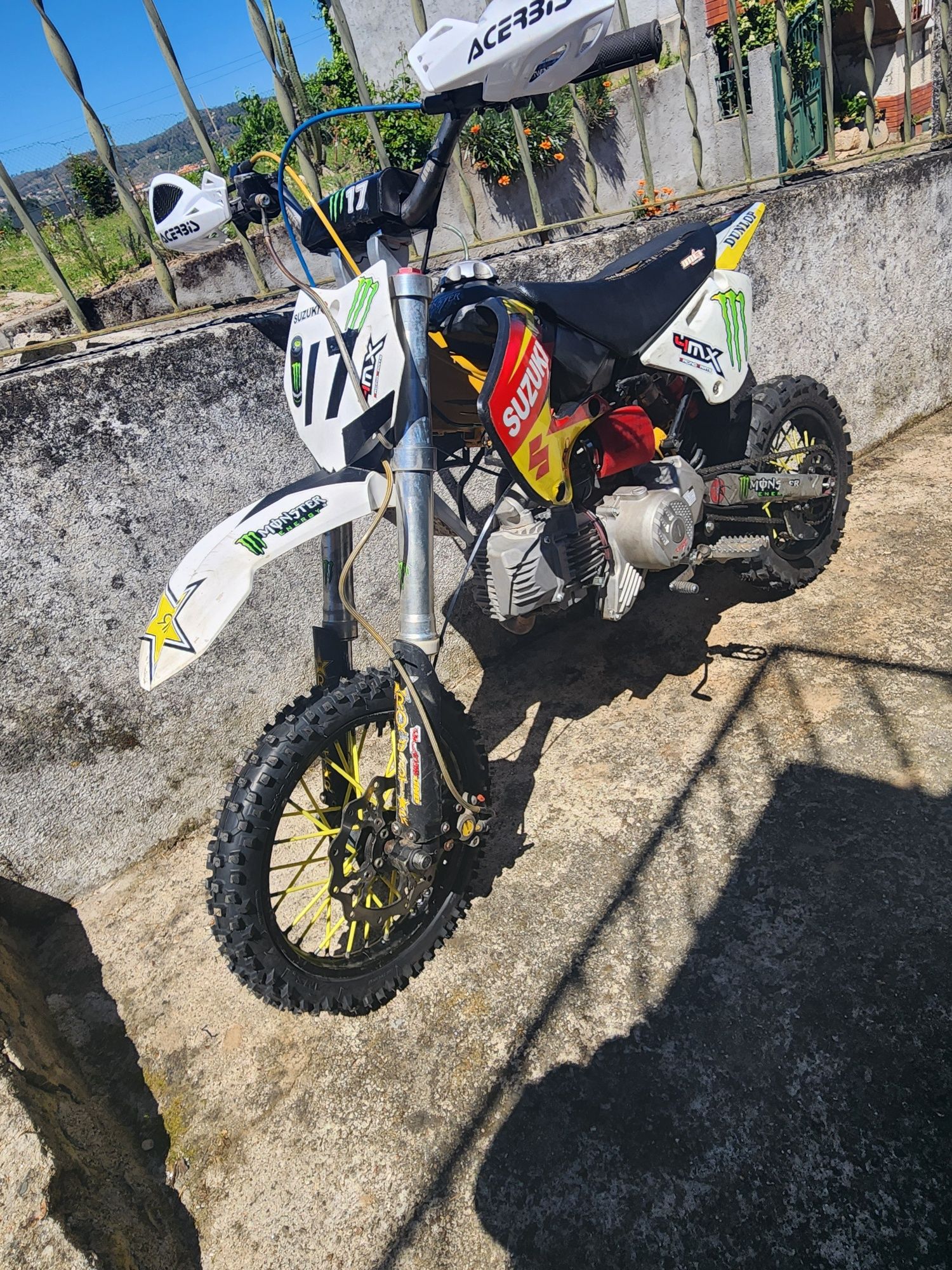 Pit  bike  190cc. Negociável