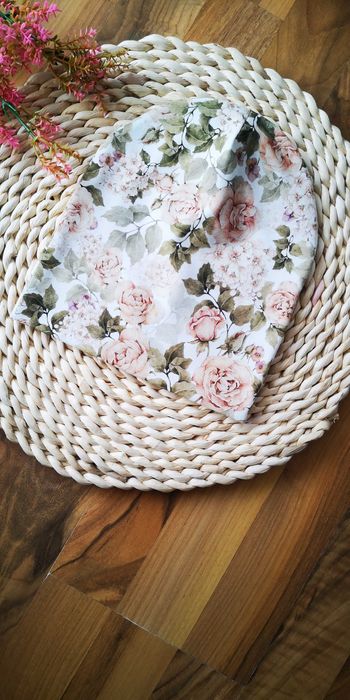 Czapka wiosenna dla dziewczynki