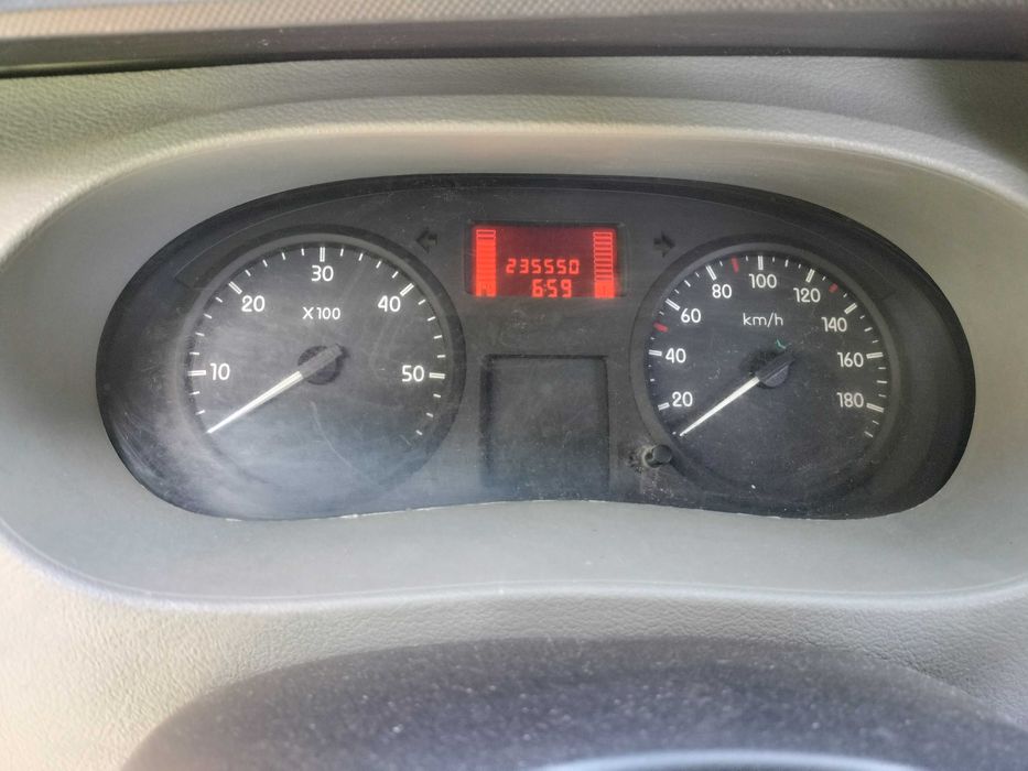 Sprzedam Renault Master 2, samochód użytkowy, 7 miejsc.