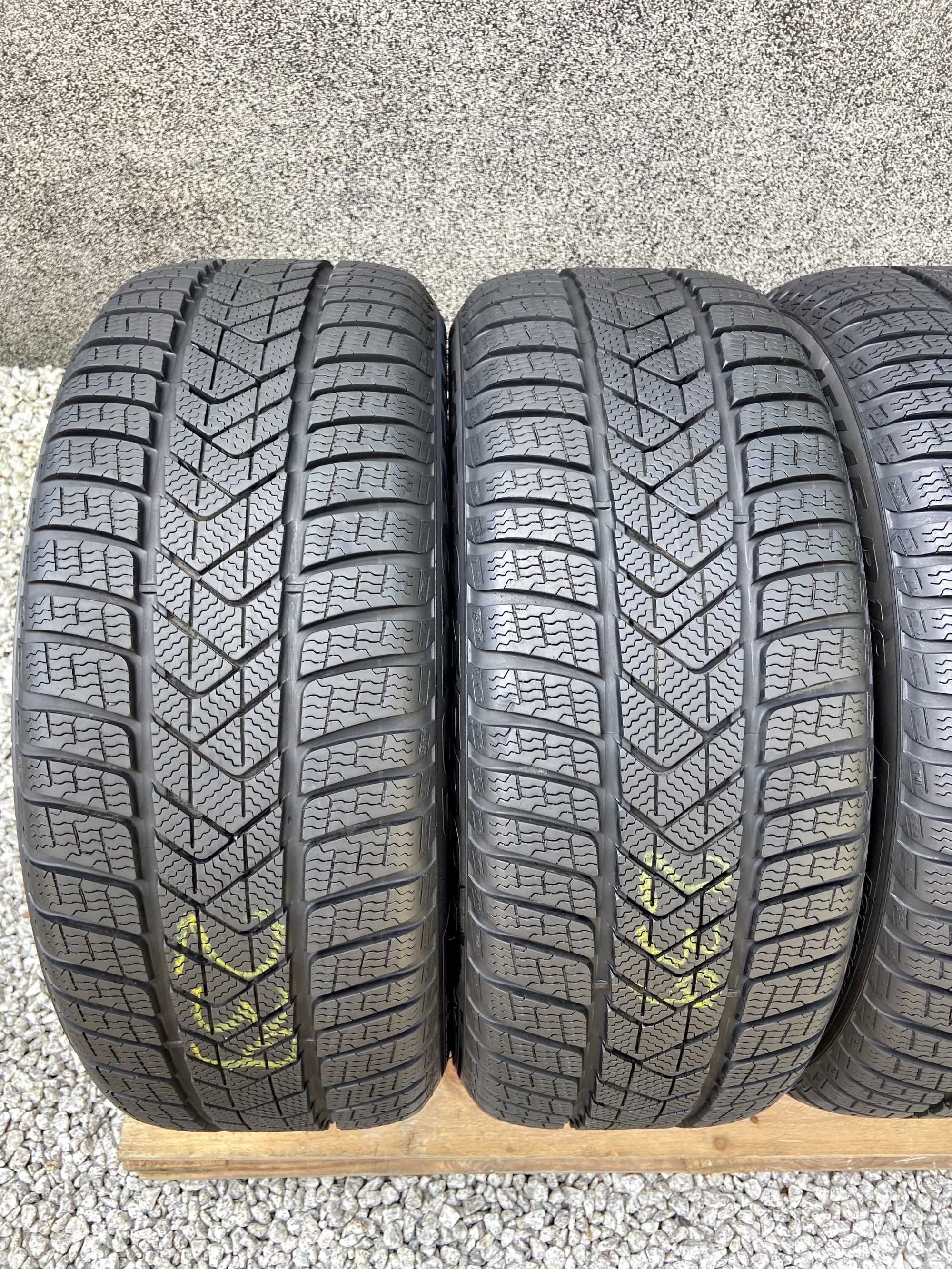 4x 245/45R18 Pirelli SottoZero3 100V Run Flat BMW*