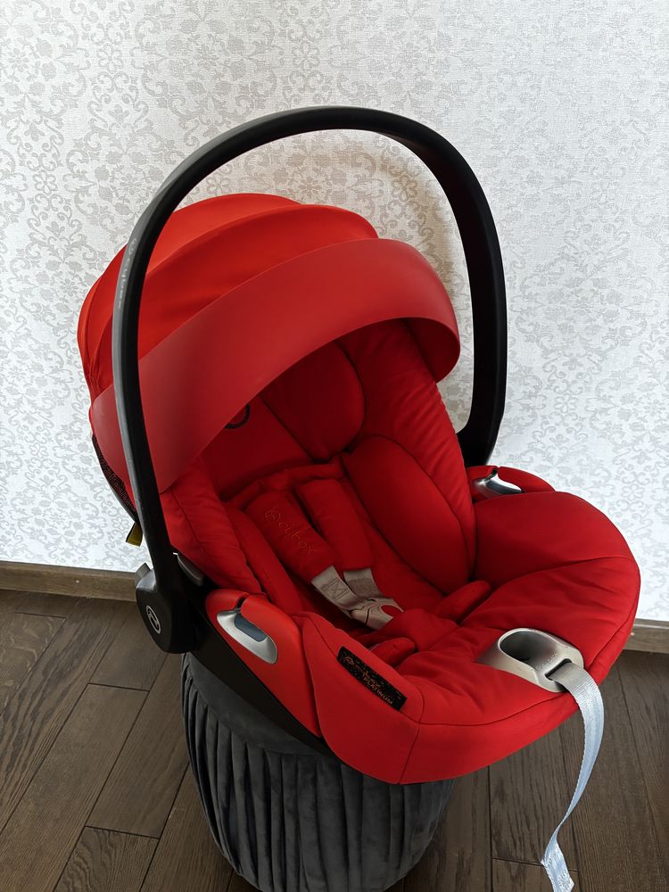 Автокрісло Cybex Cloud Z Autumn Gold burnt Red червоне розкладне