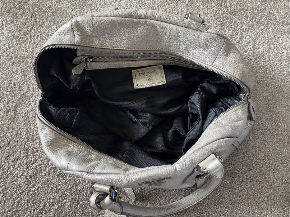Mala Prada Prateada em otimo estado
