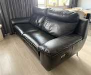 Sofa  skora kolor czarny z funkcja relax okazja