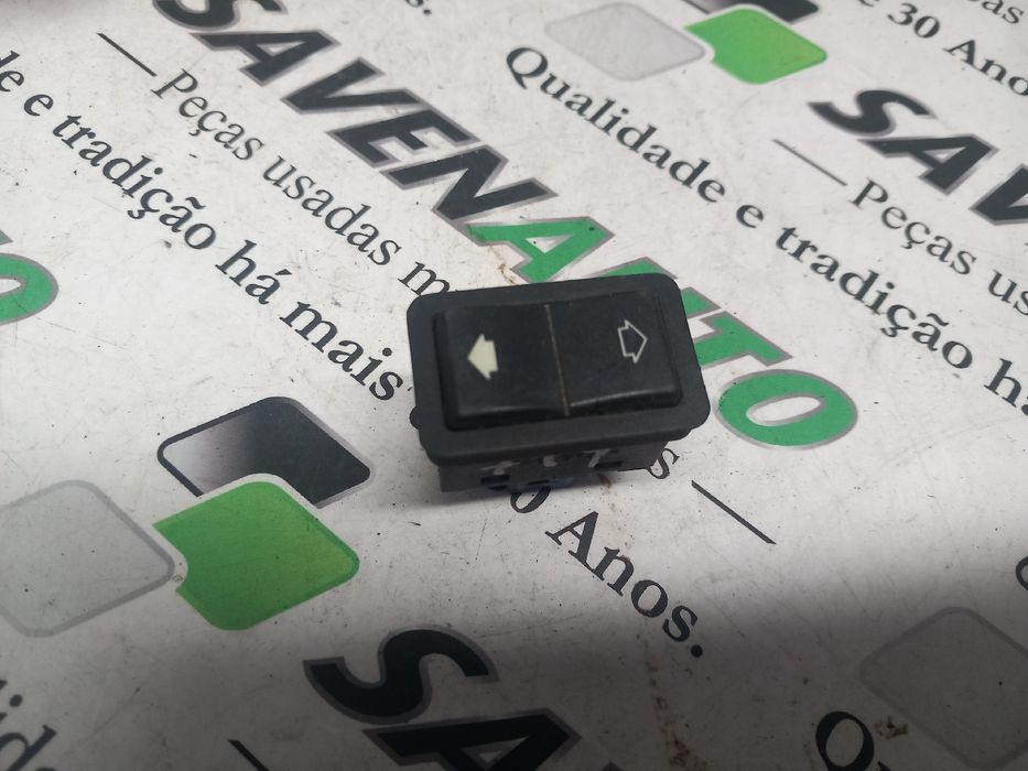 Comando / botão / interruptor vidros trás esquerdo BMW 5 (E39)