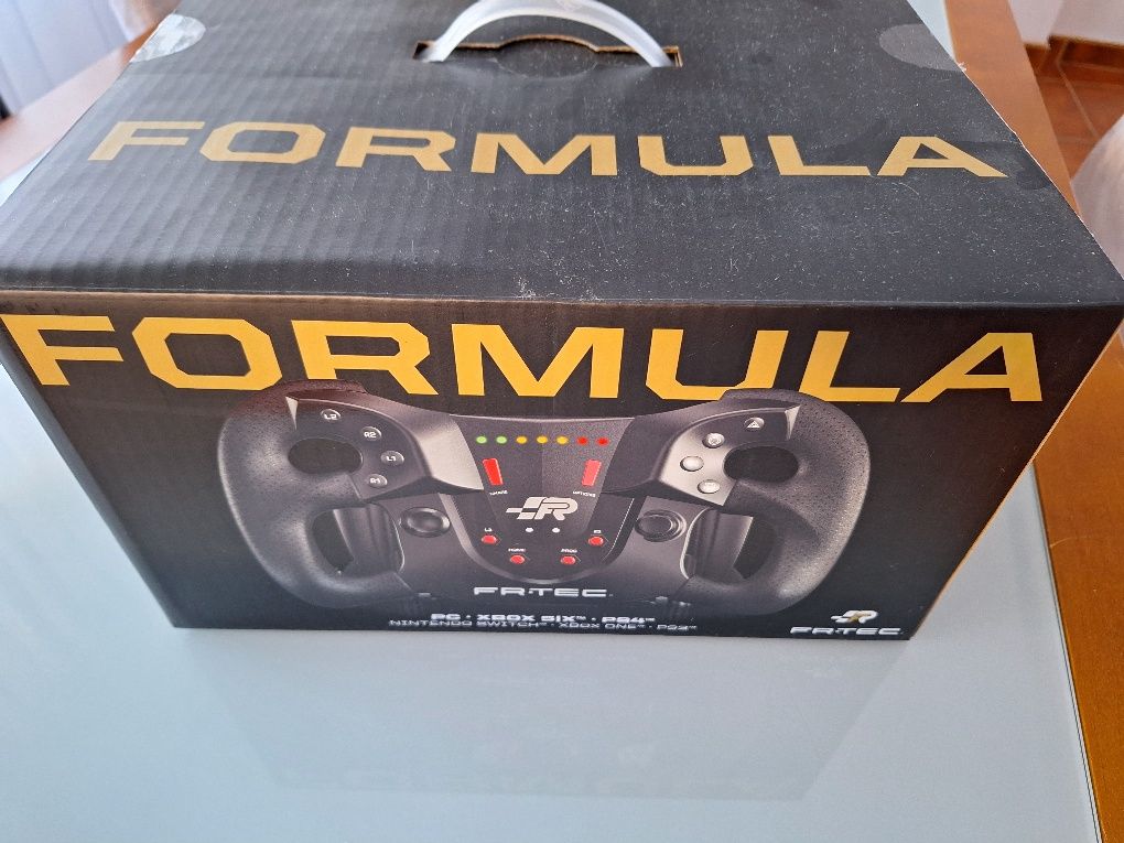 Volante com pedais PS4 Gaming na garantia até  24/12/2024