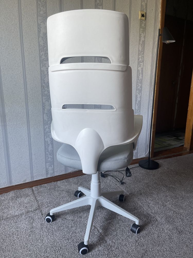 Кресло офисное AMF Spiral White