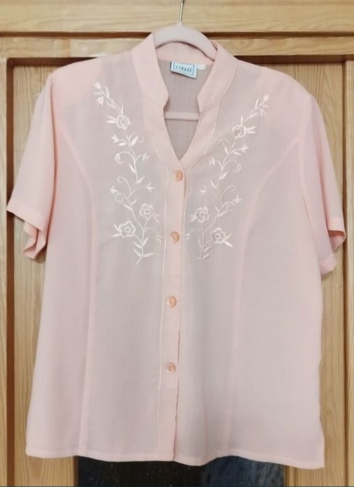 Продам женскую одежду