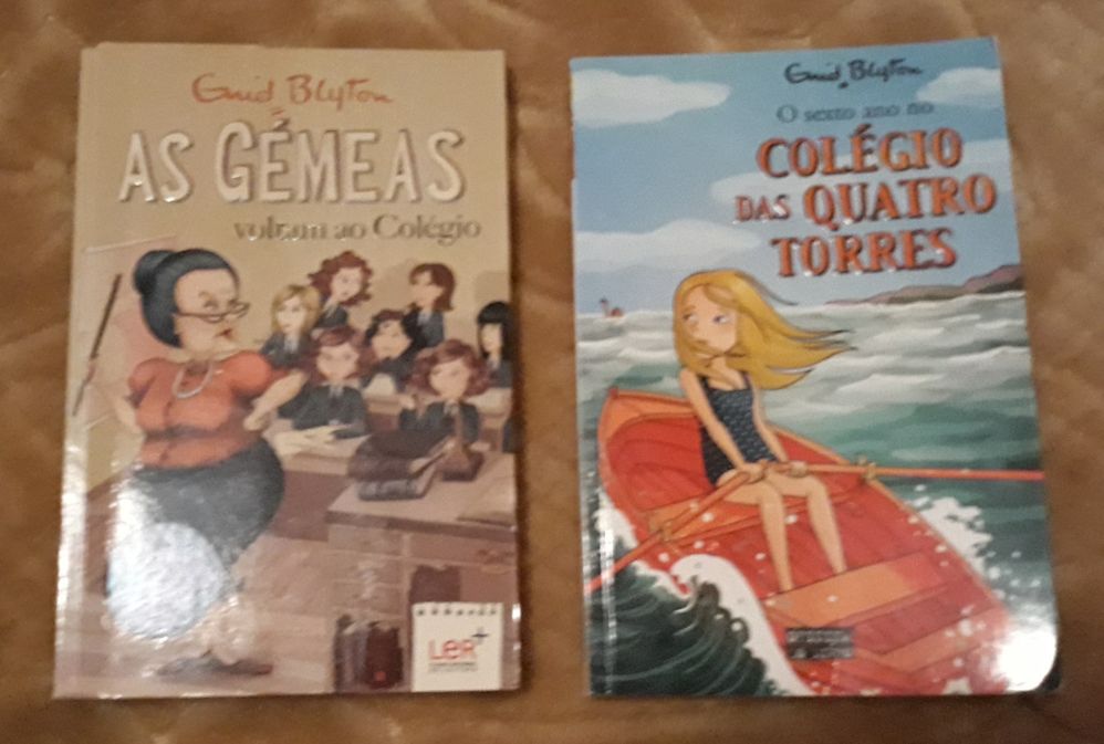 Vendo livros p/ Criança ótimo estado