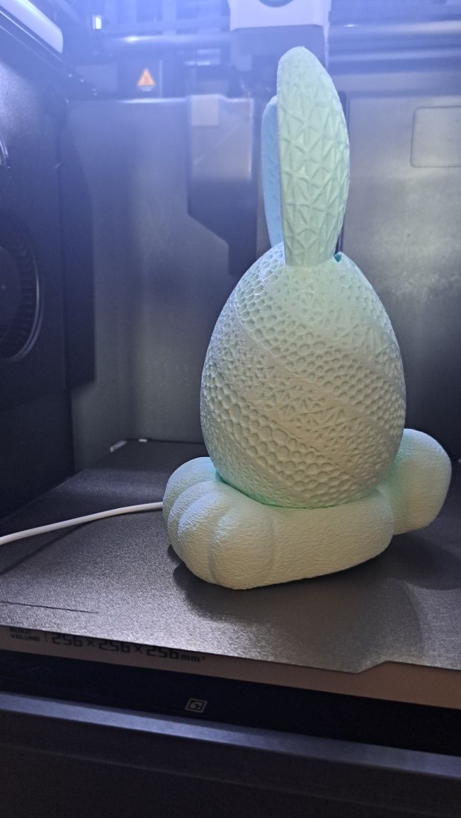 Ovo coelho – Mealheiro com Luz

Mealheiro em impressão 3D com