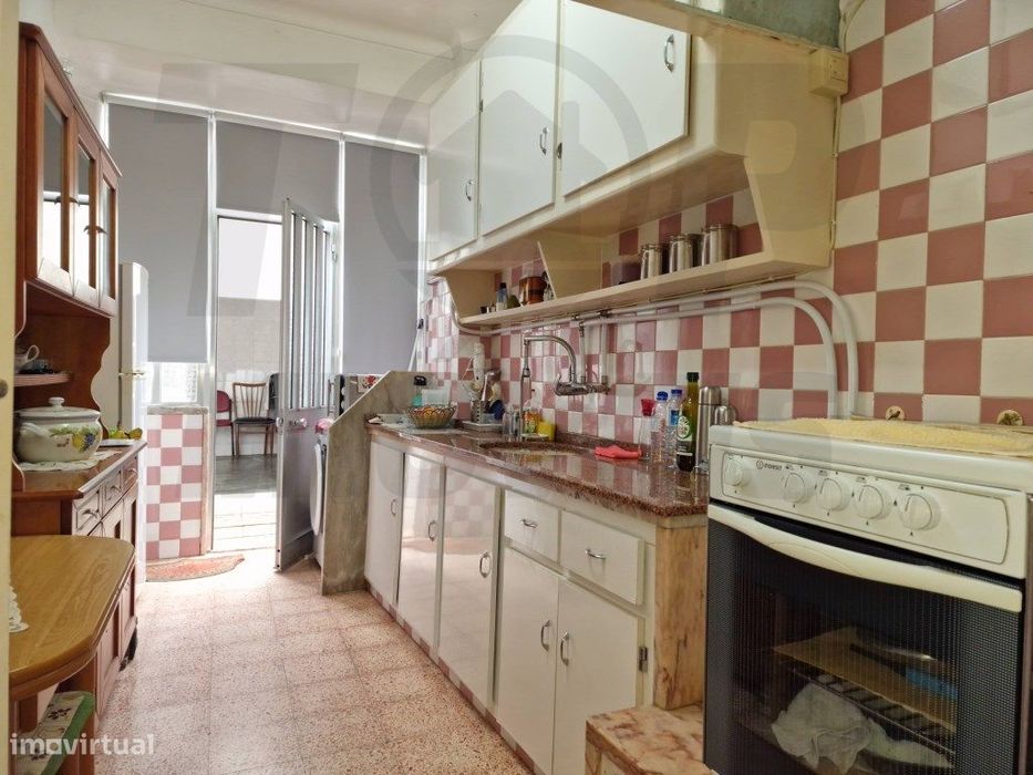 Apartamento T2 Com Garagem 42M2 - Agualva - 260.000€