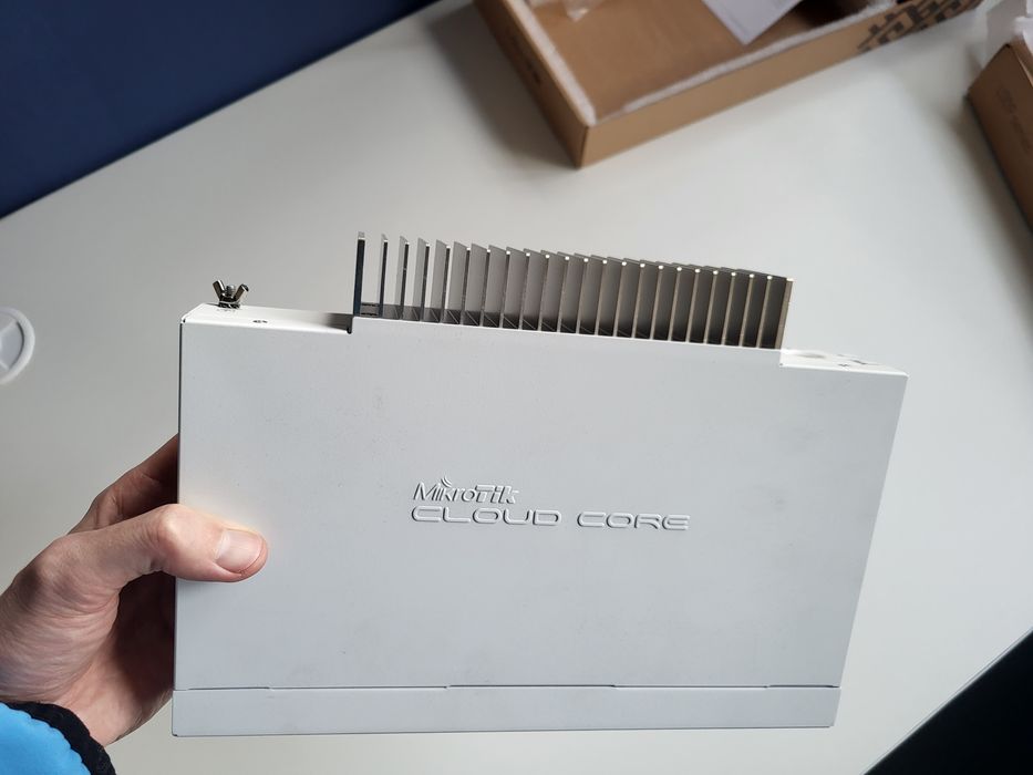 Mikrotik ccr1009 7g 1c pc