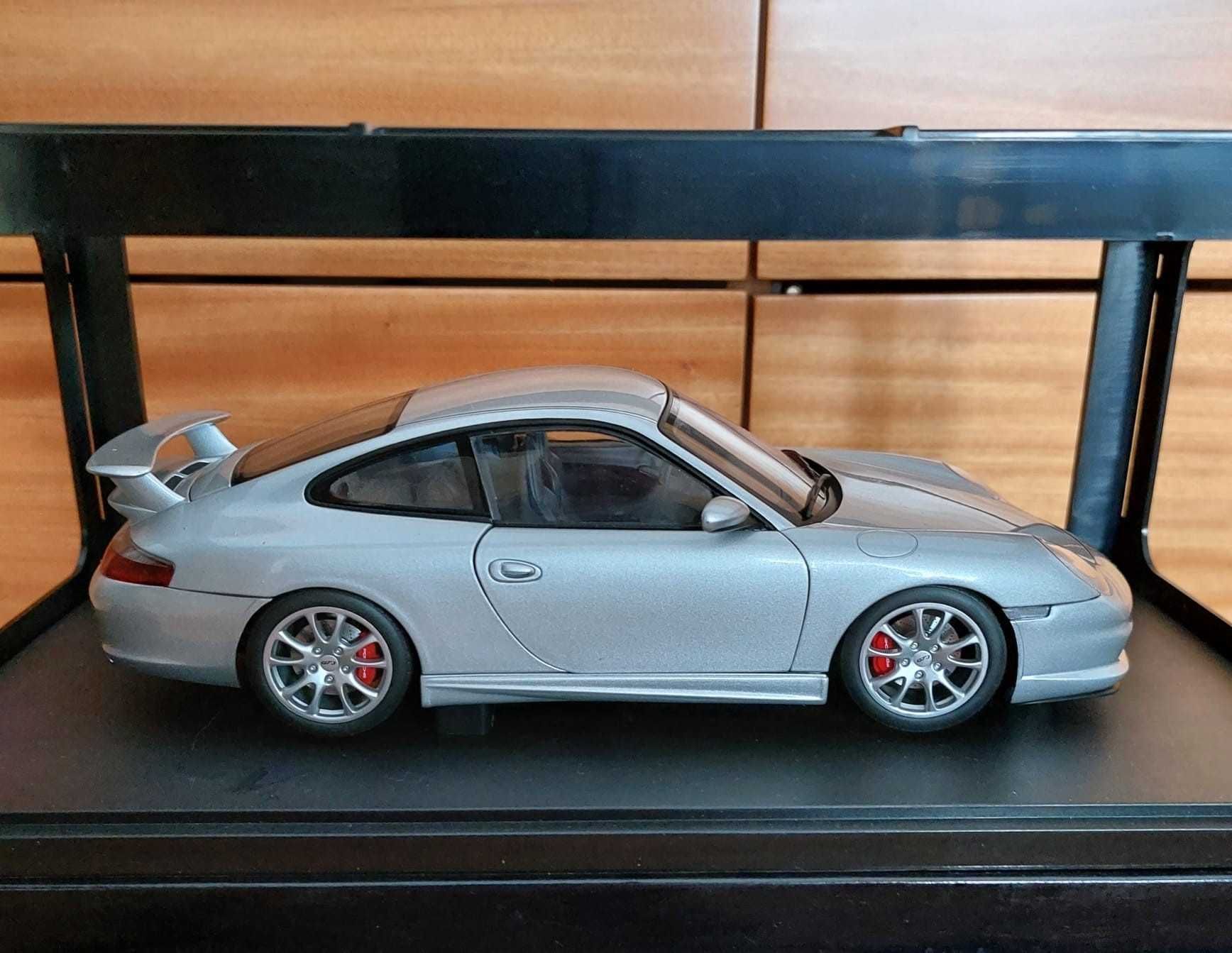 Porsche 911 996 GT3 2003 AUTOart 1:18