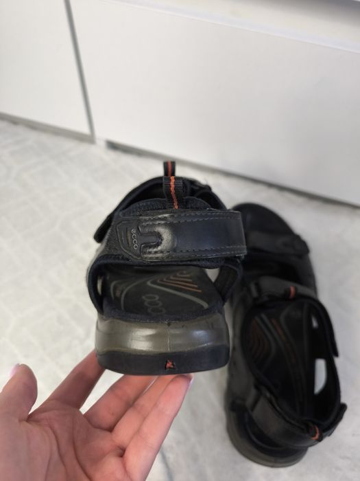 ECCO - skórzane sandały męskie czarne na rzepy bardzo wygodne r. 44