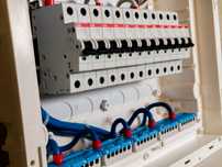usługi elektryczne, elektryk, prefabrykacja rozdzielnic