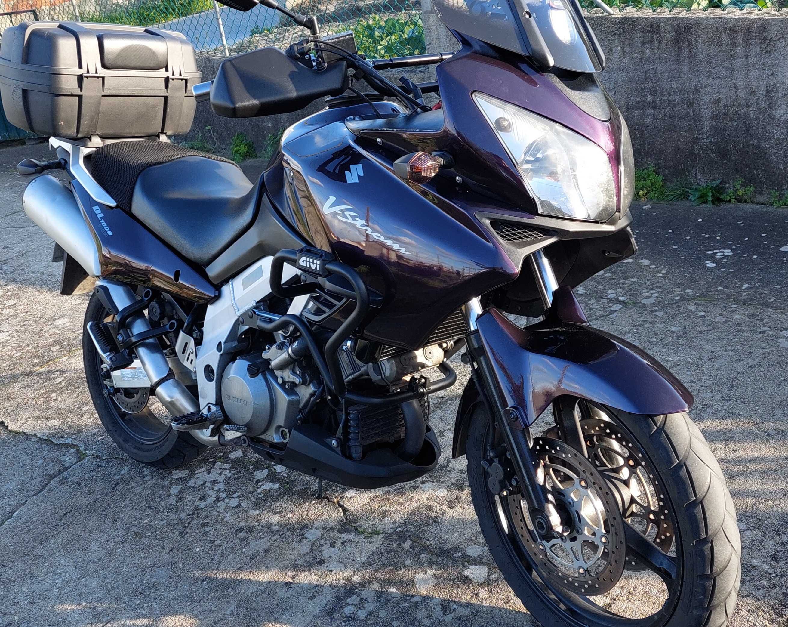 Suzuki v-strom DL 1000 ano 2004