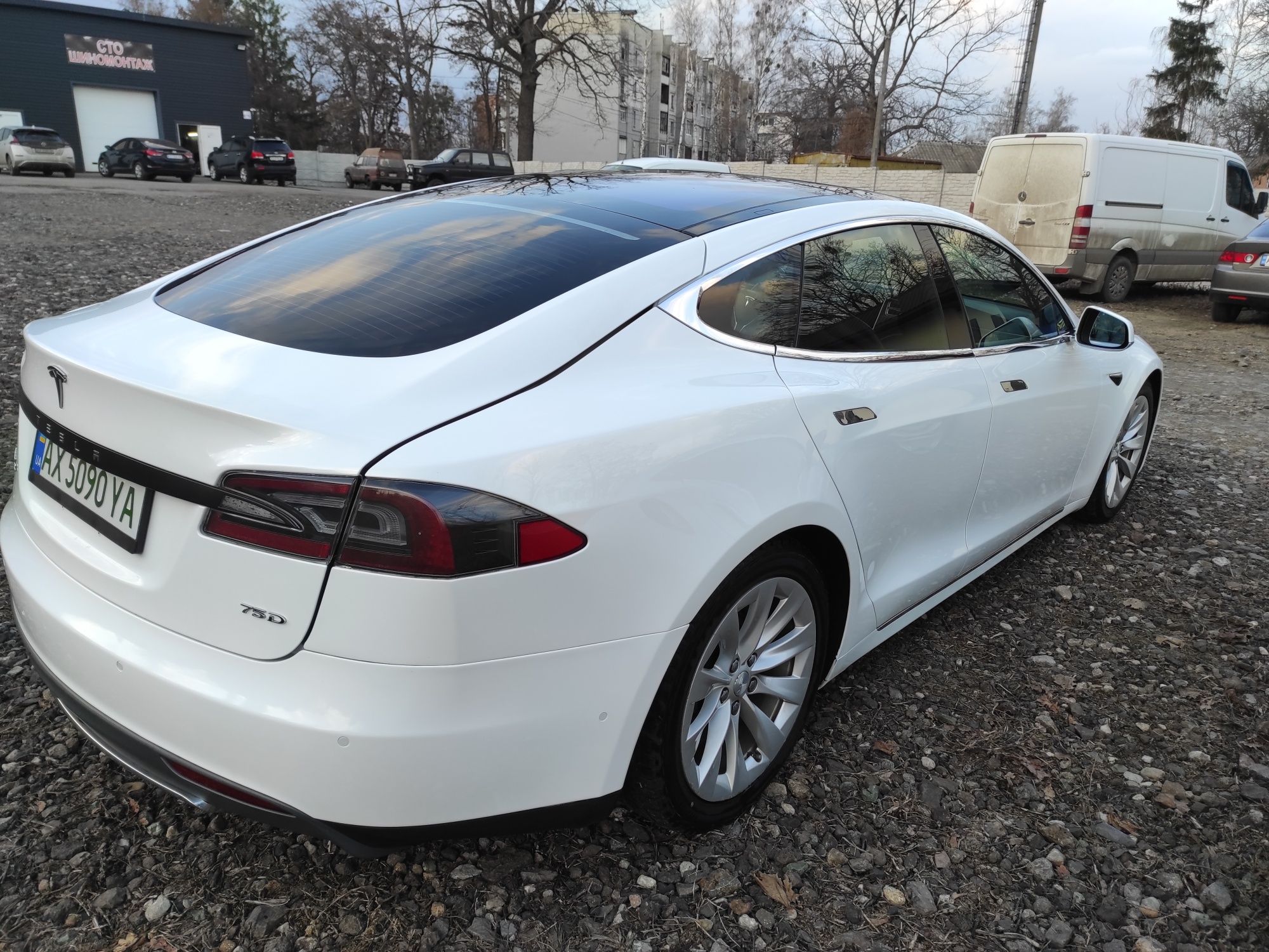 Продам Tesla model S 75D rest