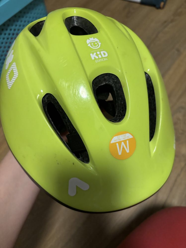 Kask BTWIN 220g 52-56 cm