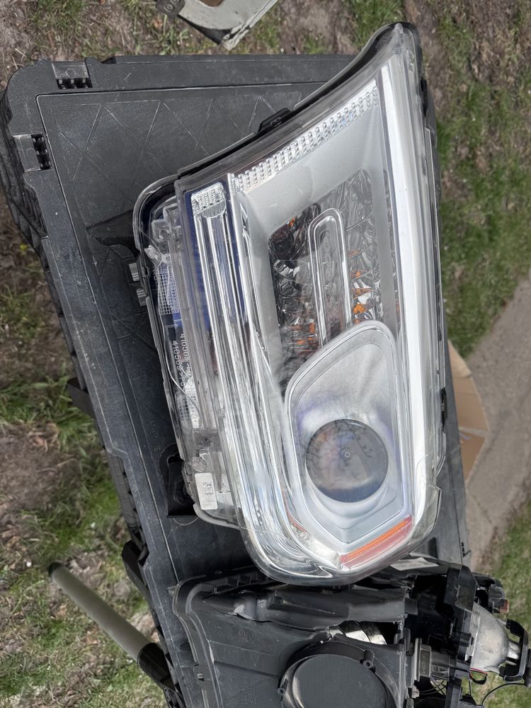 Lampa lewa Durango + prawa uszkodzona