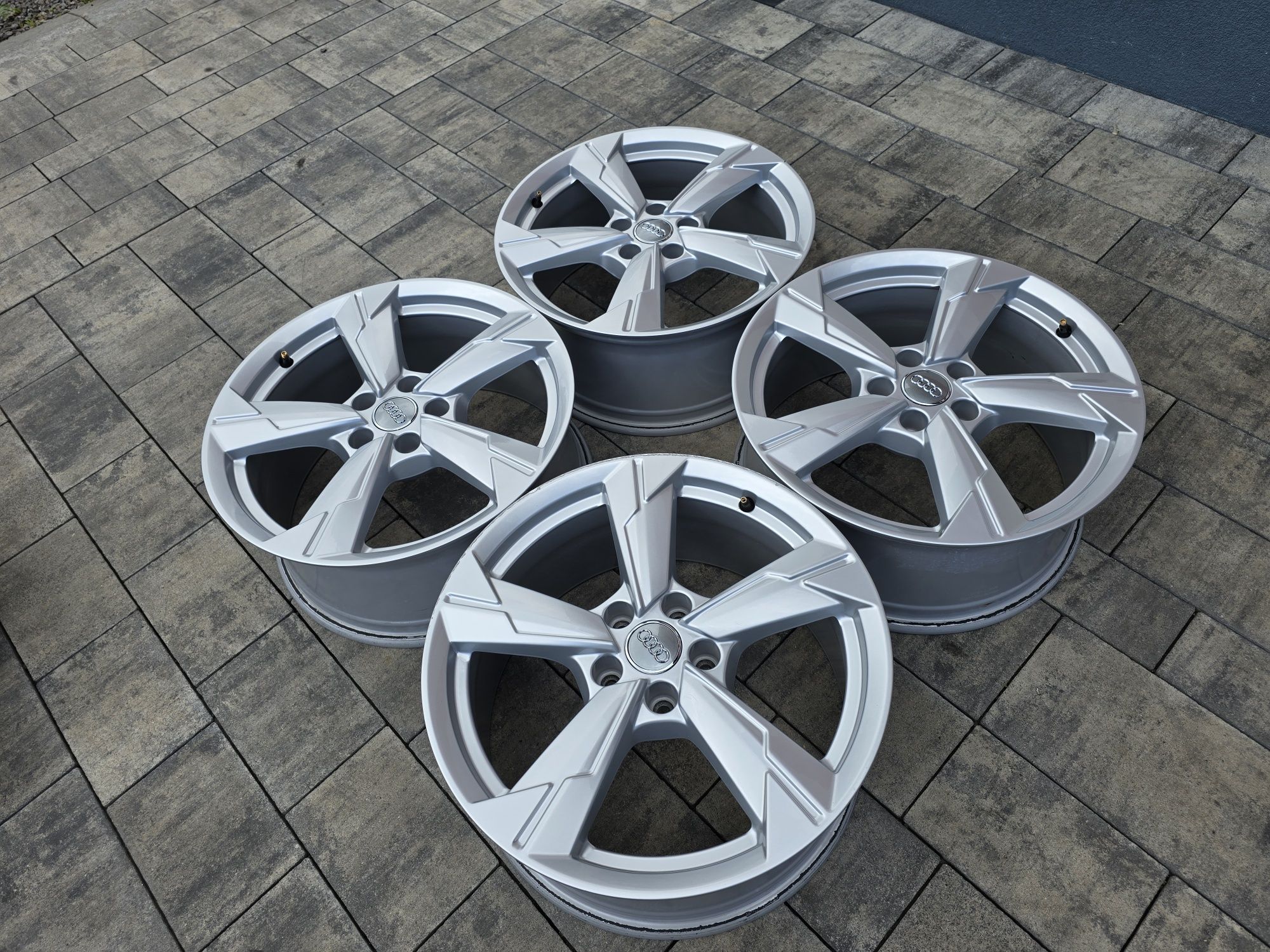 Alufelgi 18" 5x112 ET39 Audi Q5 Q3 A6 C8 C7 A5 B9 B8 OEM !