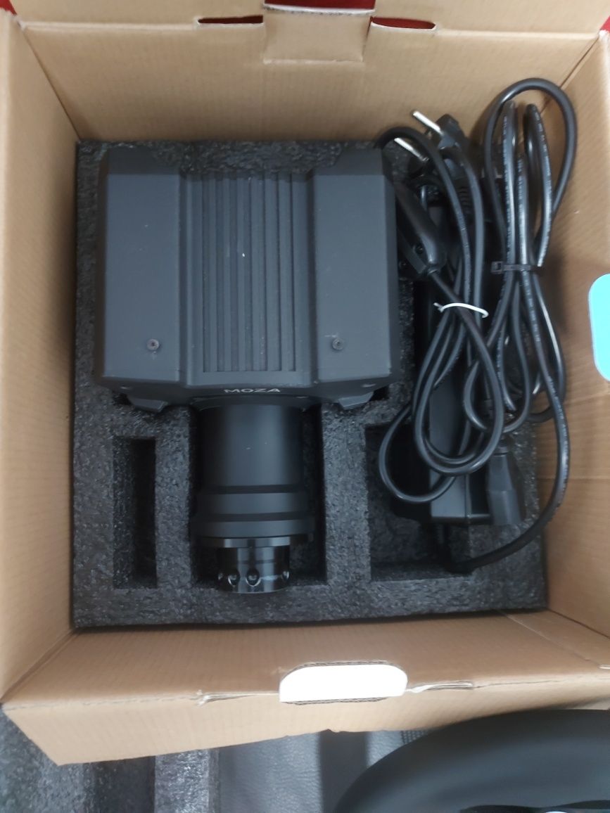 Baza moza r9 v2 + kierownica moza cs v2