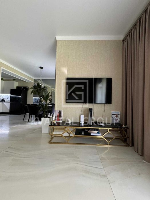 Будинок площею 200м2 на 10 сотках. Р-н "Бистро Пекаря" (Тоскани)