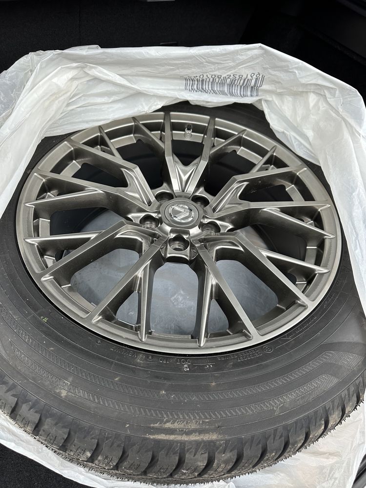 Резина з дисками та датчиками тиску. YOKOHAMA 235/60R19103 W