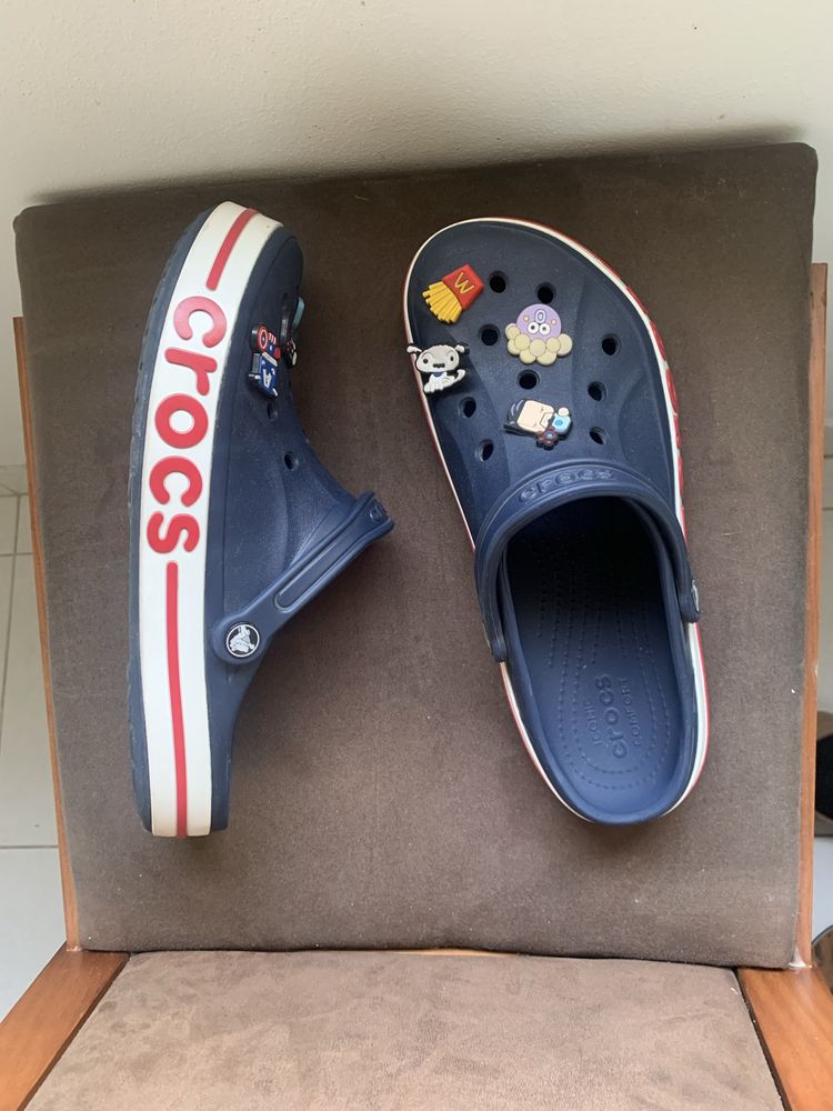 Crocs azuis tamanho44