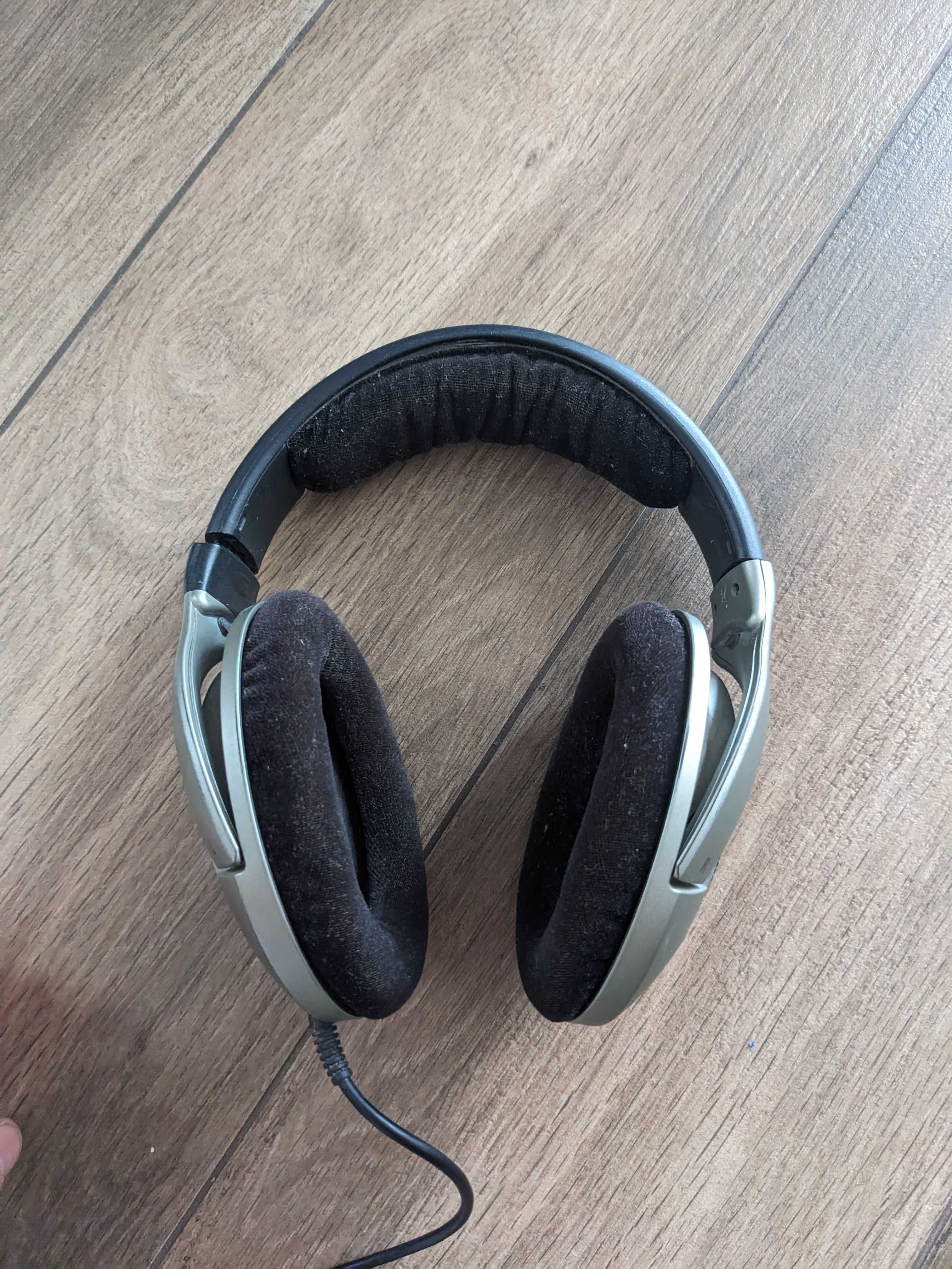 Sennheiser HD 555 — класика жанру, легендарний open-back