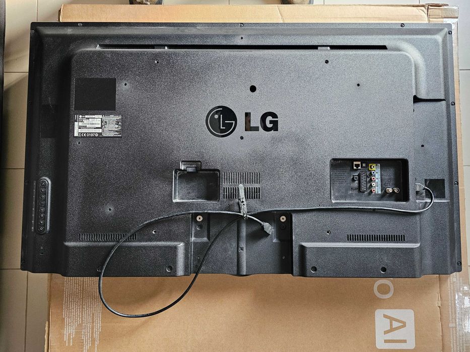 Televisor lcd LG 47"