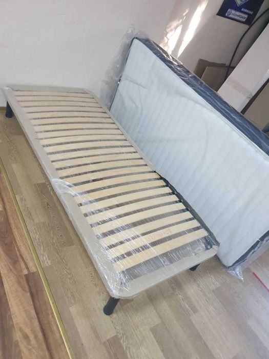 Распродажа Кровать односпальная с матрасом 80х190 в Херсоне