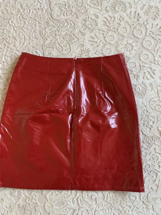 Спідничка лакова Stradivarius EUR 34 XS