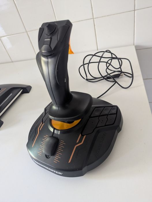 T16000M Thrustmaster Joystick