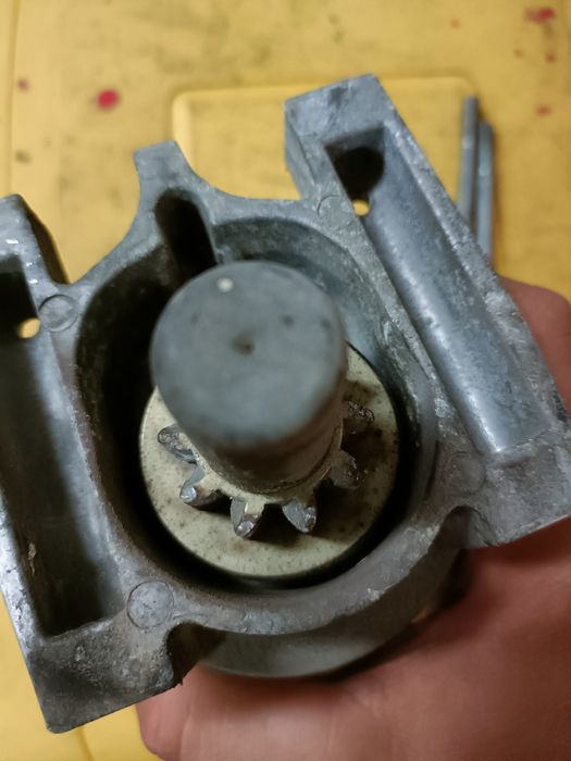 Rozrusznik do traktorek kosiarka silnik honda gx620 wał pionowy 2216