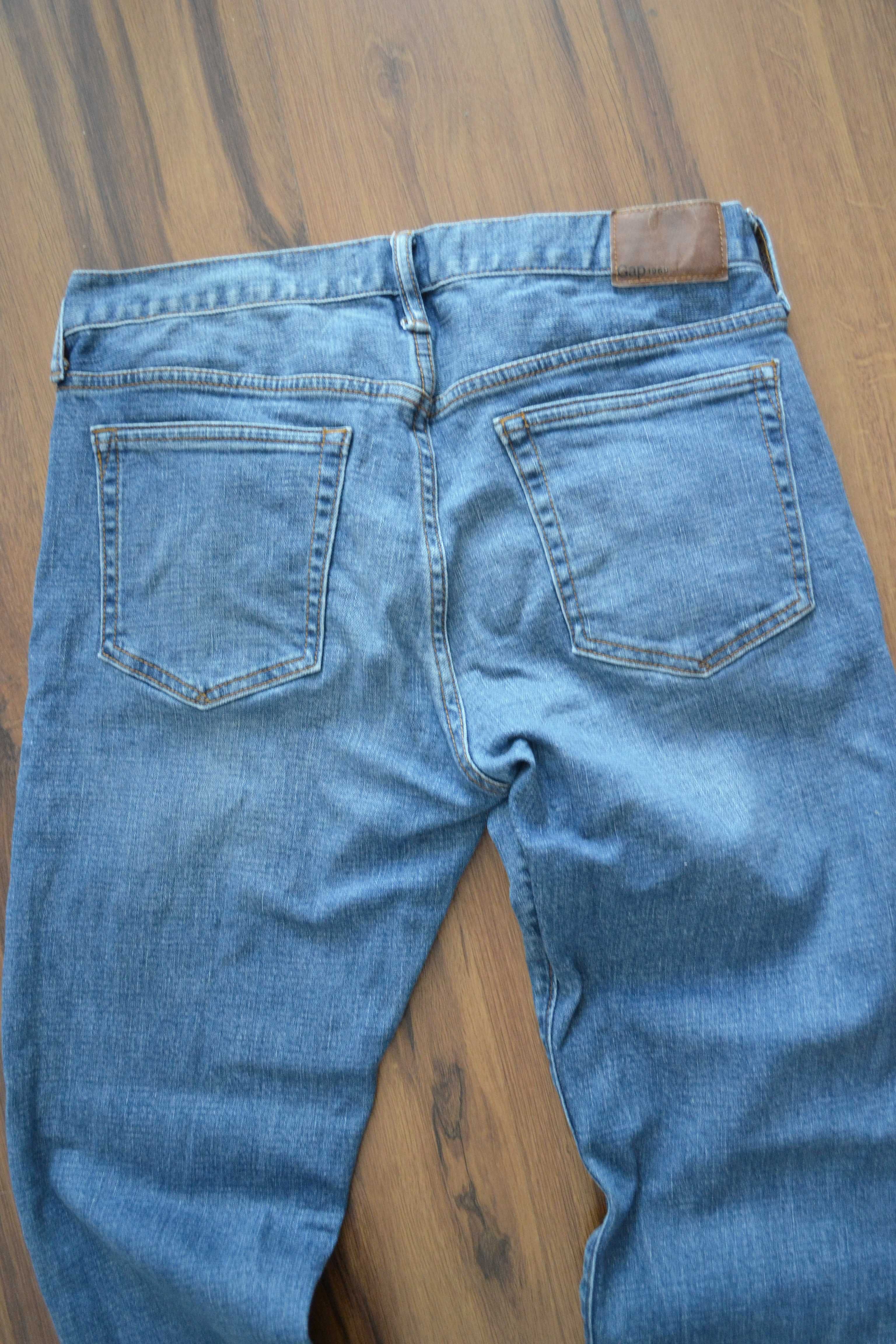 proste jeansy GAP slim 30/32 44/81cm M L 40