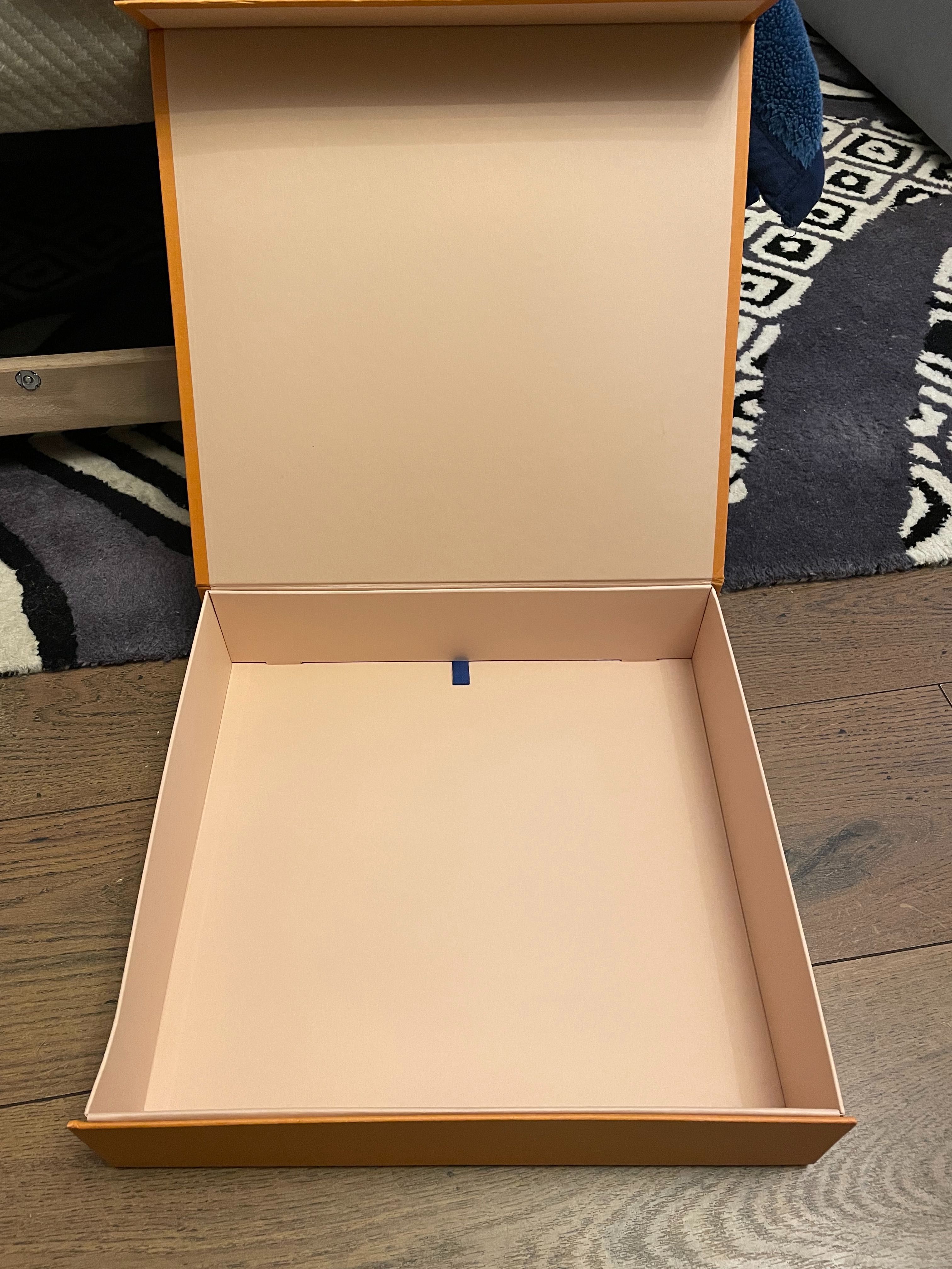 Nowe, duże pudełko Louis Vuitton, oryginalne