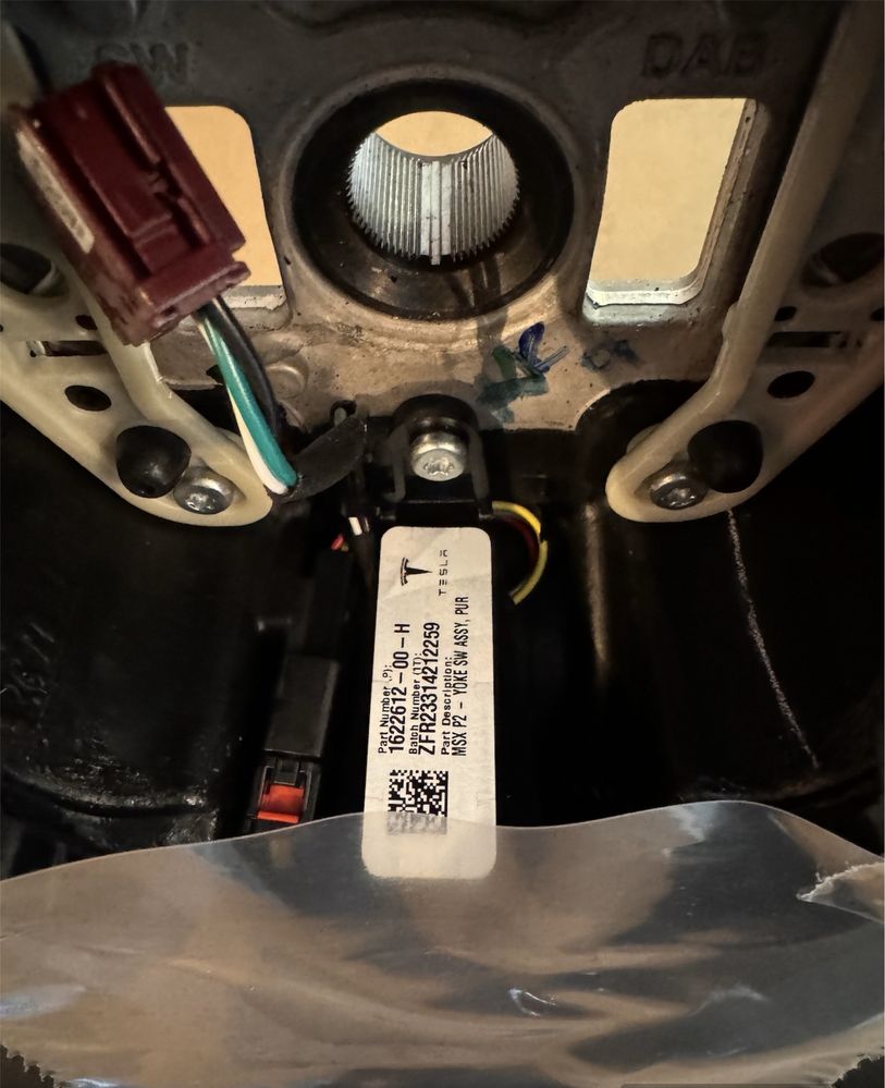 Руль YOKE штурвал Tesla Model S/X 2021- 1622612-00-