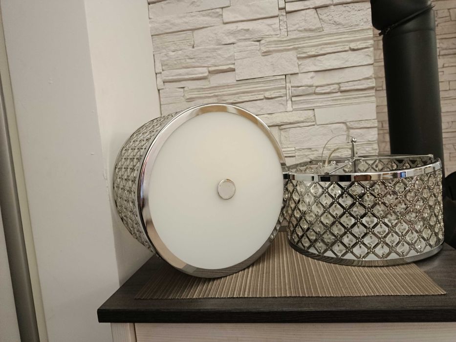 sprzedam żyrandole stylowe 3 szt.