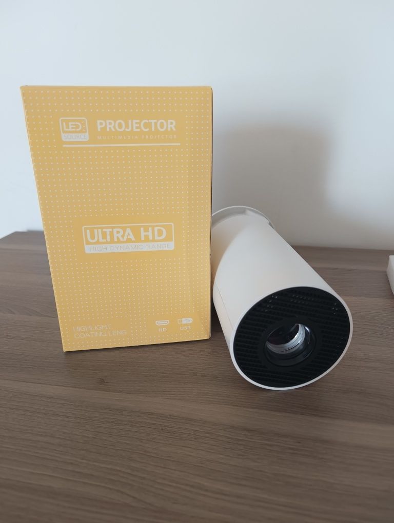 Projektor rzutnik WiFi Android, przenośny, obrotowy, SMART 4K, głośnik
