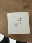 AirPods 2 та AirPods pro 2