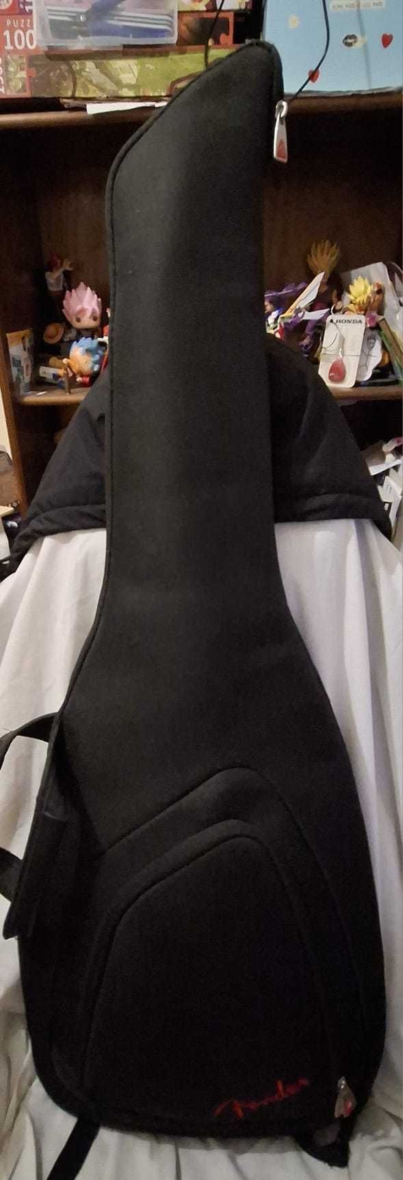 Guitarra eletrica Squire + Aplificador
